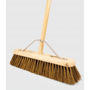 WOODEN 18" BROOM WITH HANDLE MEDIUM BRISTLE
